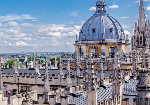 A Complete Look at Oxbridge Universities: Admissions, Courses, and Student Life