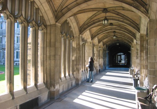 Preparing for Oxbridge Interviews: Tips and Advice for Admission, Courses, and Student Life